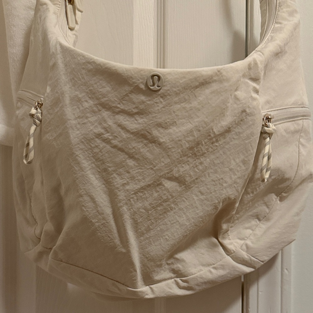 lululemon athletica Off-White Bag Slouchy Sling bag 13 L